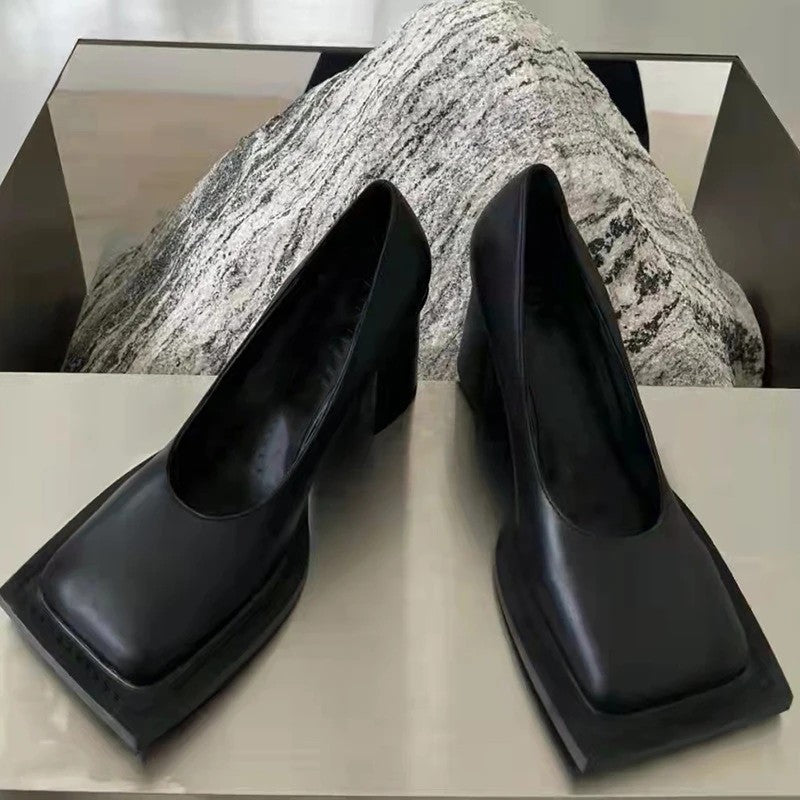 Signora Square-Toe Pumps