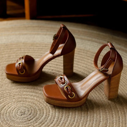 Medallia Ring Sandals