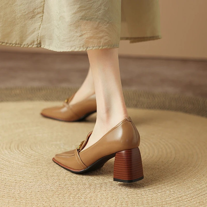 Brietta Chain Pumps
