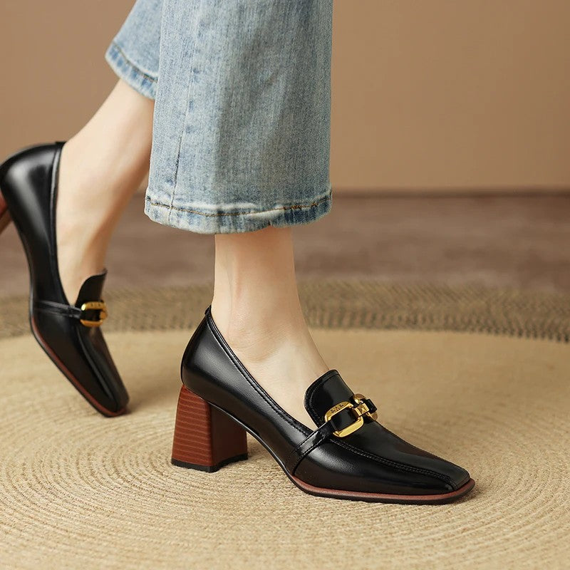 Brietta Chain Pumps