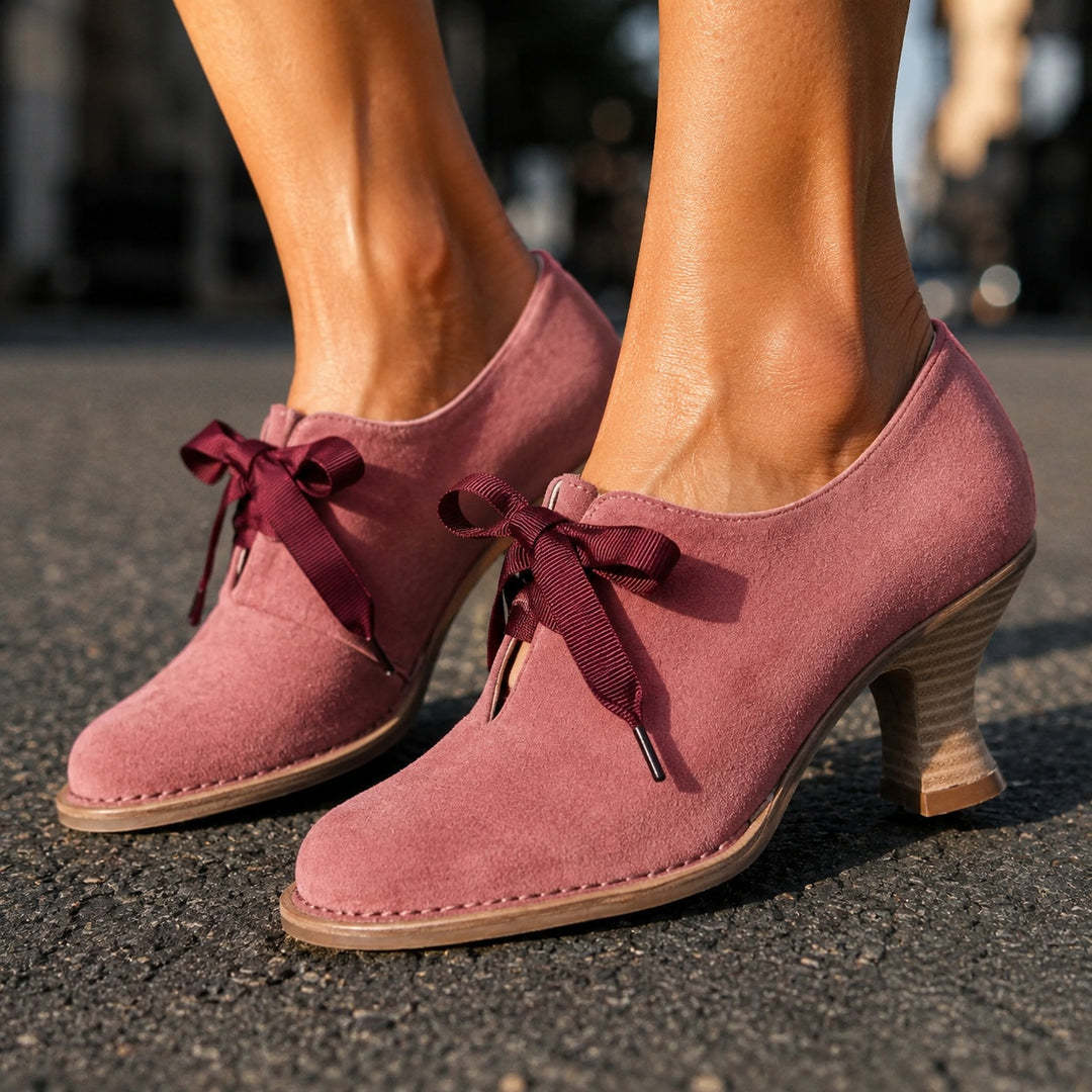 Grosgrain Ribbon Pumps — ce_brooklyn_s1_01