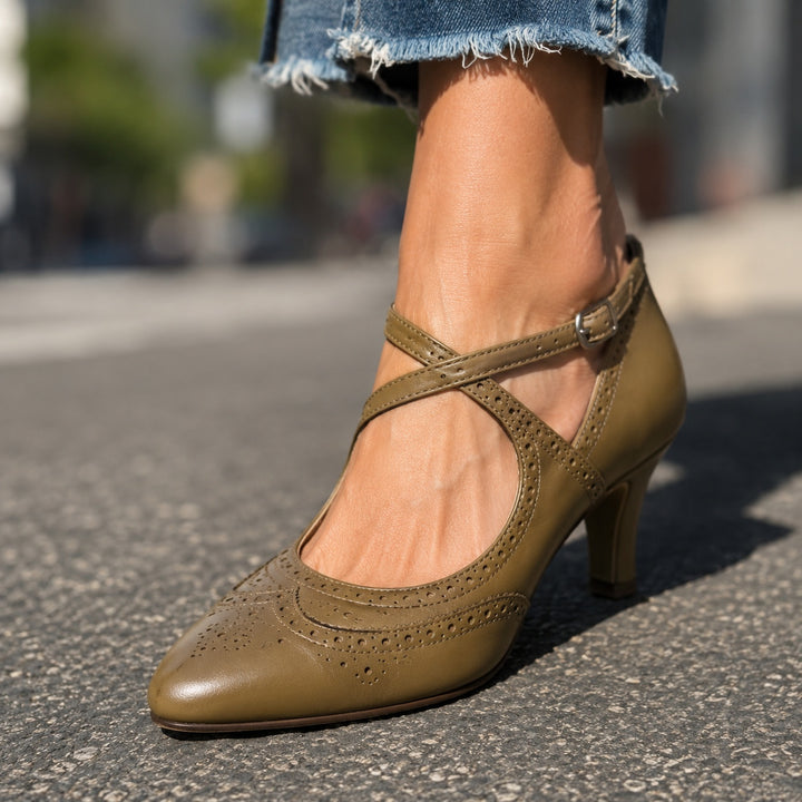 Isabella Brogue Pumps — ce_brooklyn_s2_01